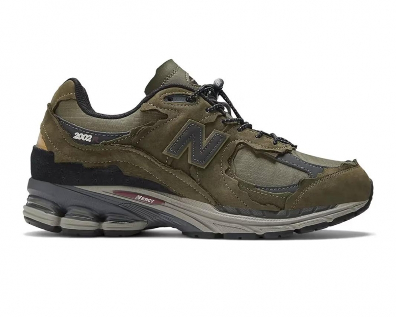 Trailblazing Comfort: New Balance 2002R Ripstop Protection Pack